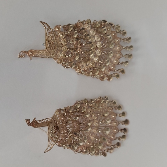 Jewelry - Picture 3 of 3